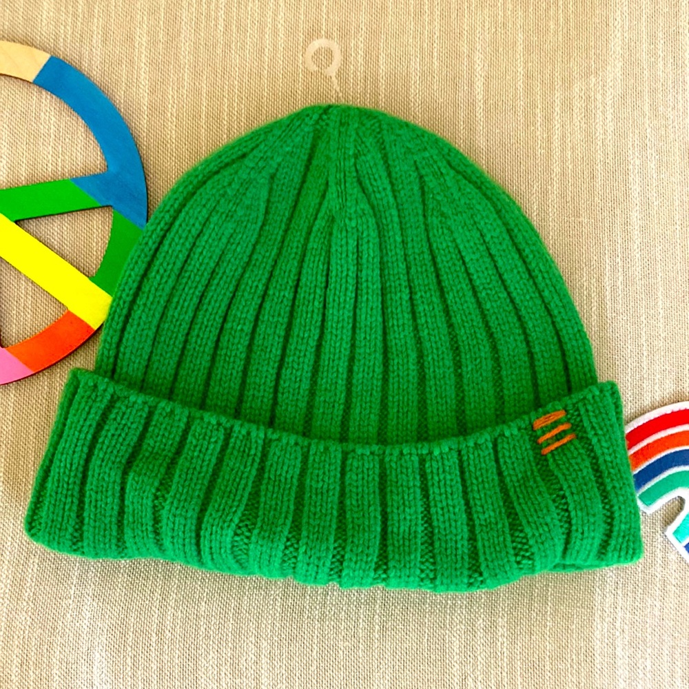 New Super Cute Urban Outfitters Beanie Hat